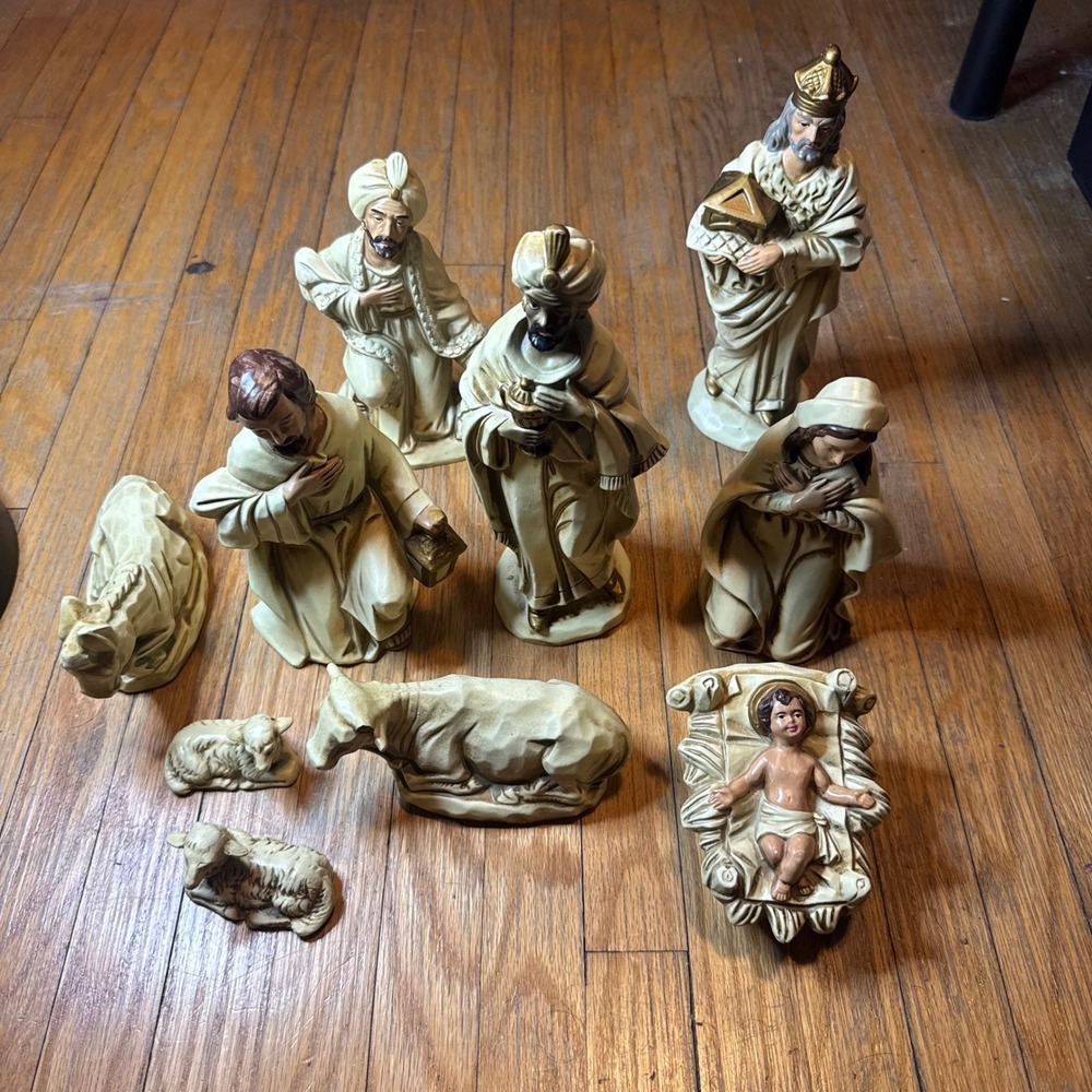 Vintage Style 10 Piece Nativity Set Figurines Cream Gold Christmas Decor